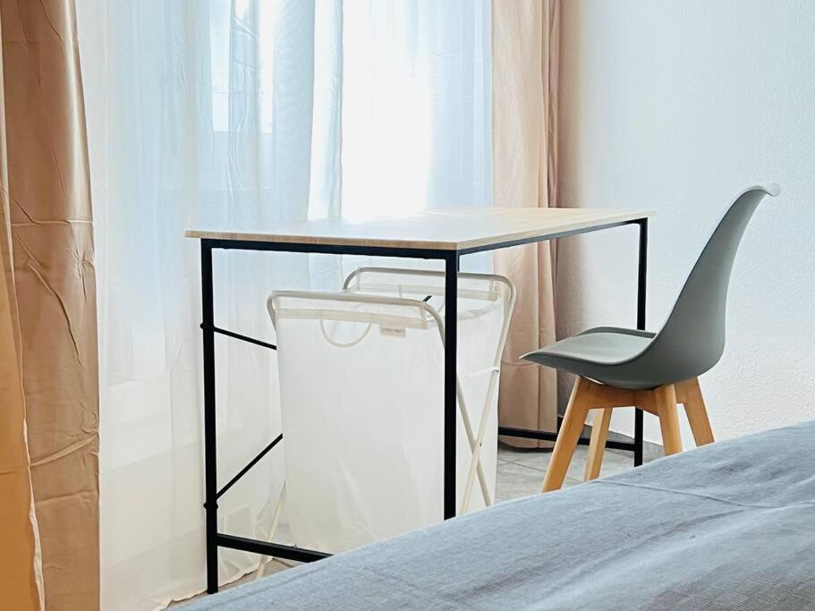 Zentrales Grosszuegiges Apartment Mit Dachterrasse! Bochum Buitenkant foto