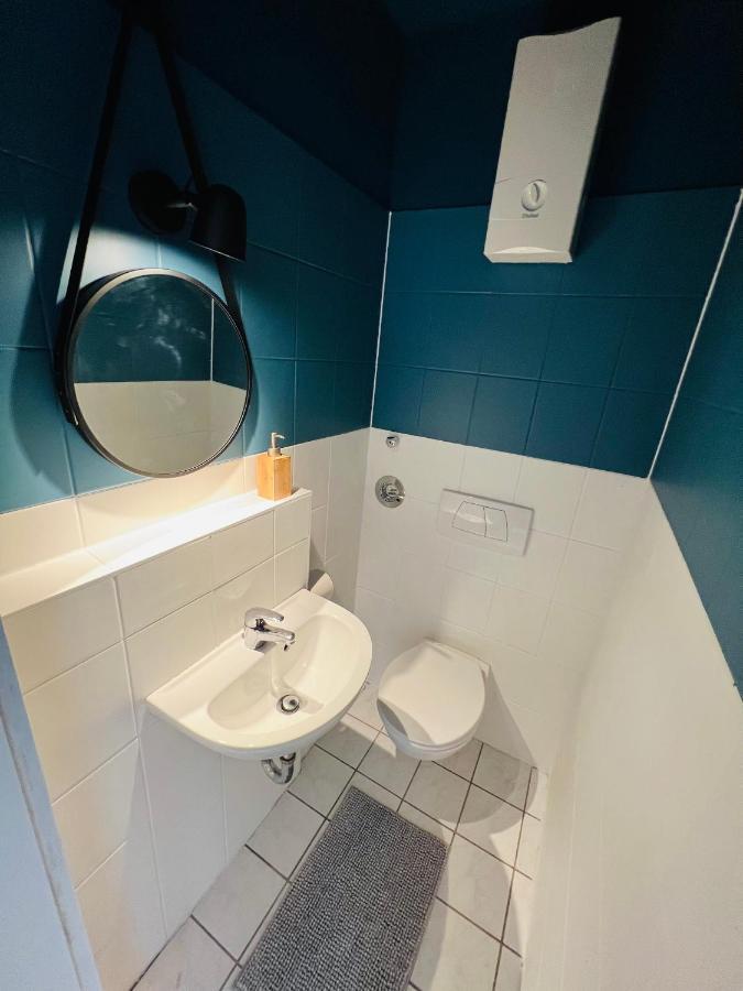 Zentrales Grosszuegiges Apartment Mit Dachterrasse! Bochum Buitenkant foto